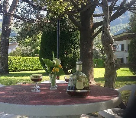 Rosy Villa Lierna