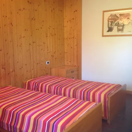 Rosy Villa Lierna